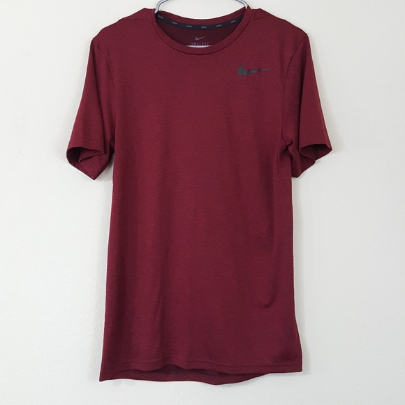 dark red nike shirt